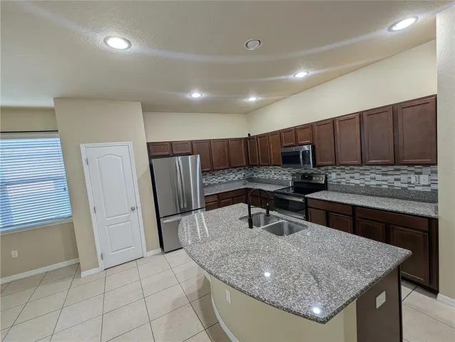 $2,700 | 11547 Tangle Branch Lane, Gibsonton, FL 33534