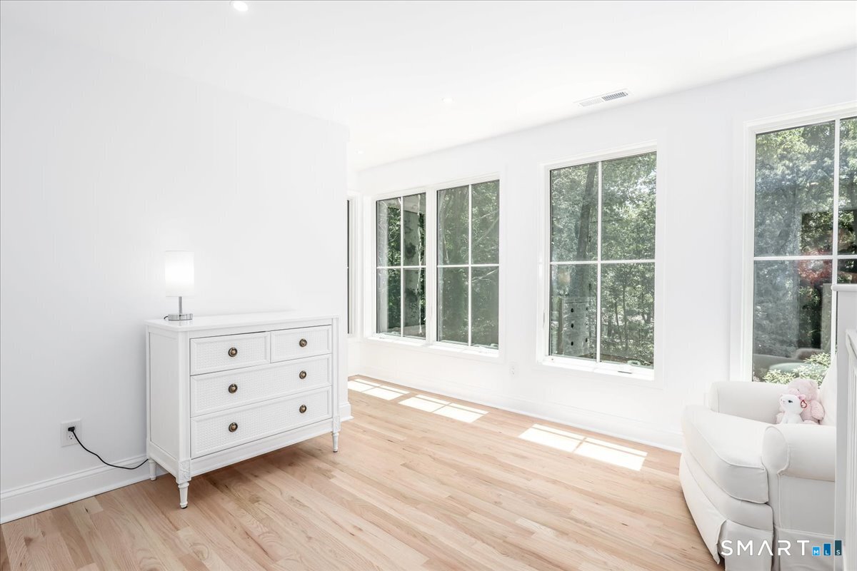 256 Wilton Road East Ridgefield, CT 06877 - Photo 23 of 40