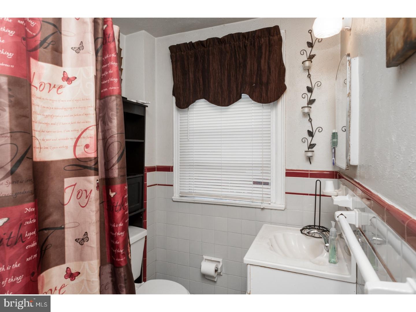 1353 Vernon Road Philadelphia, PA 19150 - Photo 9 of 19 Gallery Image 9
