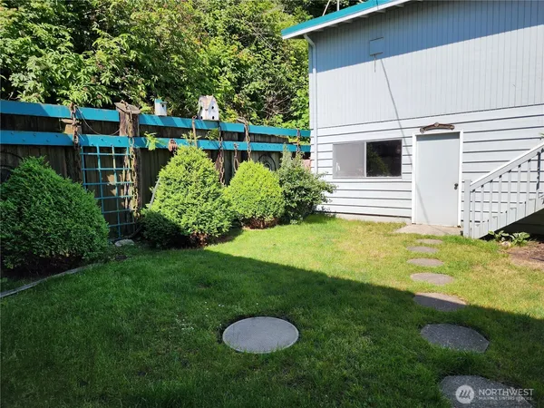$2,300 | 3202 Shoreline Drive, Camano Island, WA 98282