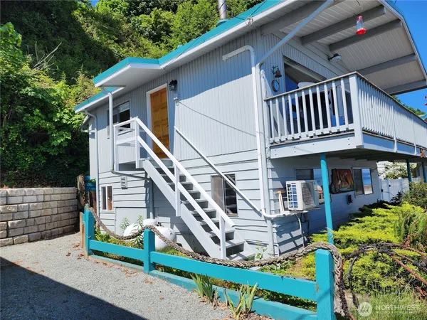 $2,300 | 3202 Shoreline Drive, Camano Island, WA 98282