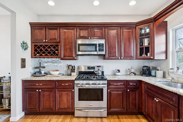$745,000 | 4 Clinton Avenue, Bellport, NY 11713