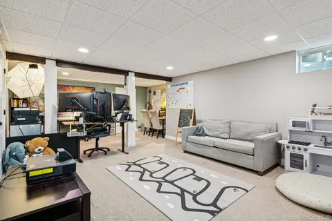 $745,000 | 4 Clinton Avenue, Bellport, NY 11713