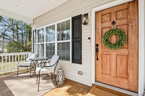 $745,000 | 4 Clinton Avenue, Bellport, NY 11713