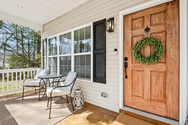$745,000 | 4 Clinton Avenue, Bellport, NY 11713