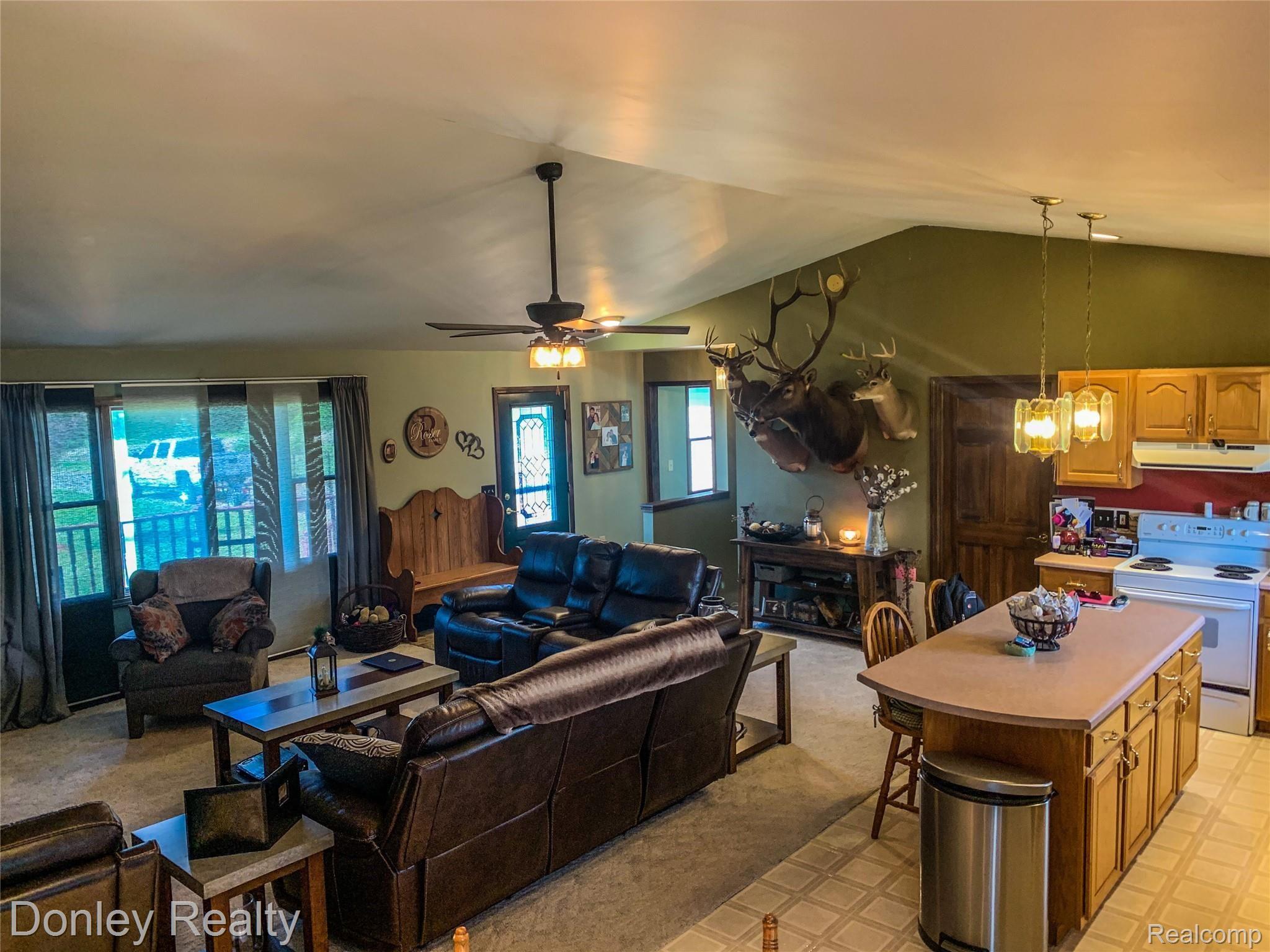950 West Miller Road Sandusky, MI 48471 - Photo 11 of 34 IMG_3767.JPG