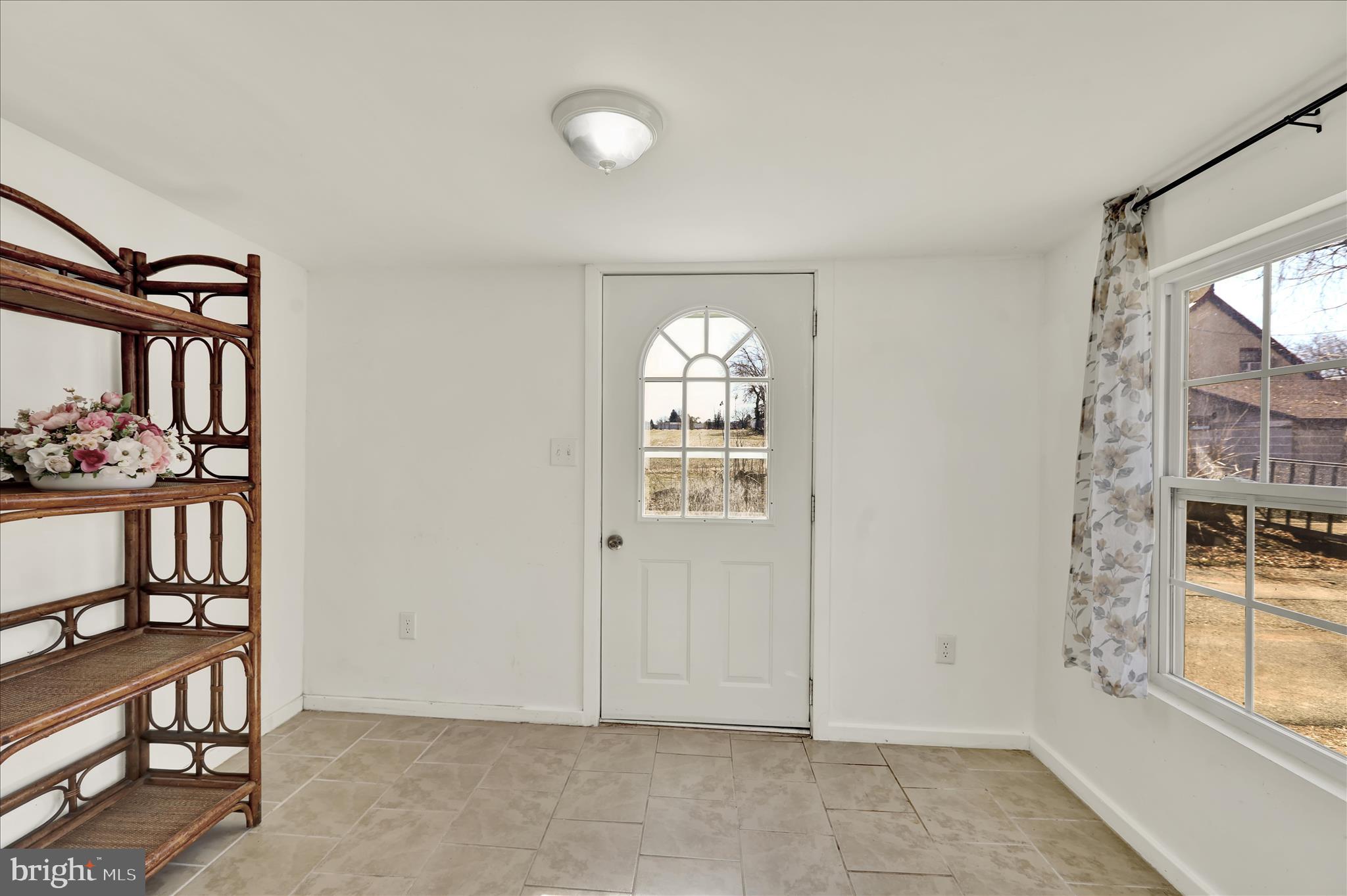 1086 Heffner Lane Reading, PA 19605 - Photo 20 of 44 a view of entryway with wooden floor