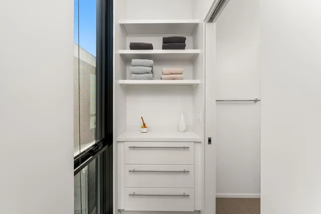 $799,999 | 1008 Yale Street, Sacramento, CA 95818