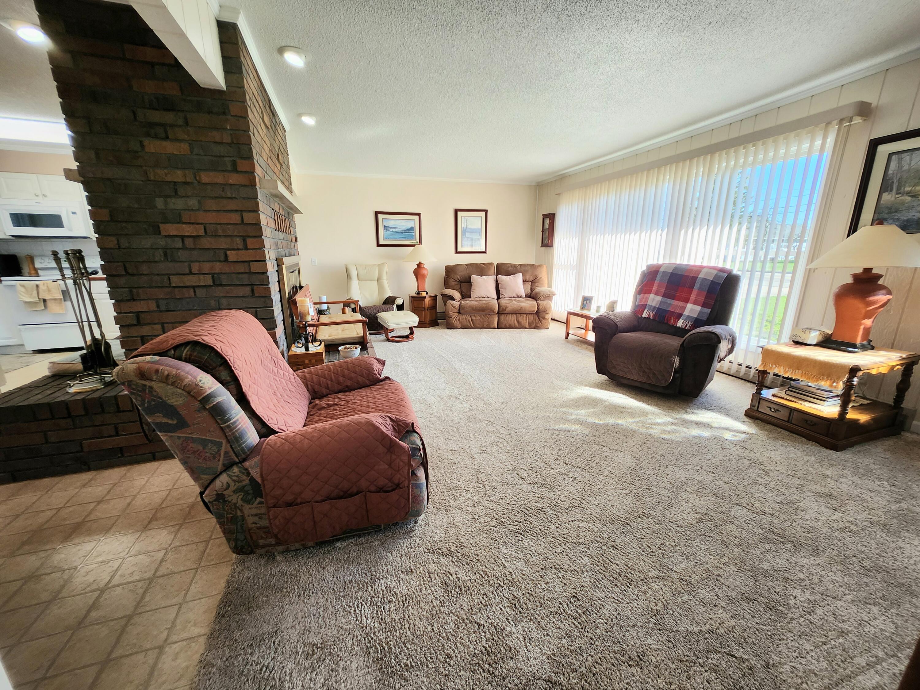 234 Ruddiman Drive Muskegon, MI 49445 - Photo 8 of 25 20240415_173459
