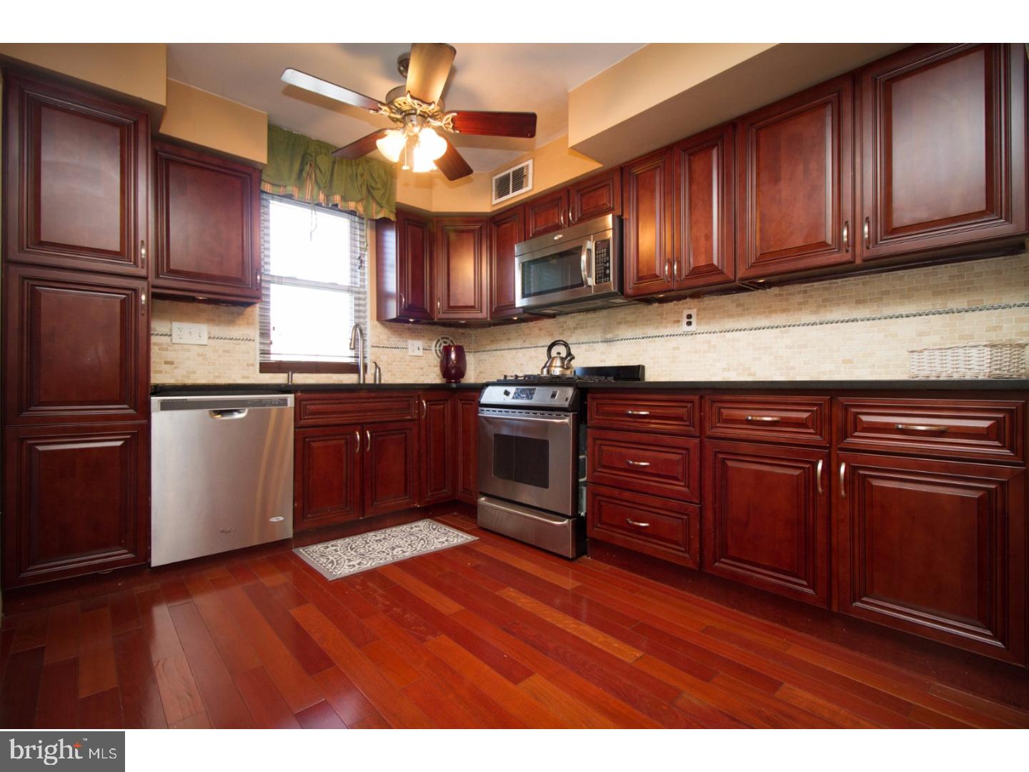 1107 Chesworth Road Philadelphia, PA 19115 - Photo 8 of 25