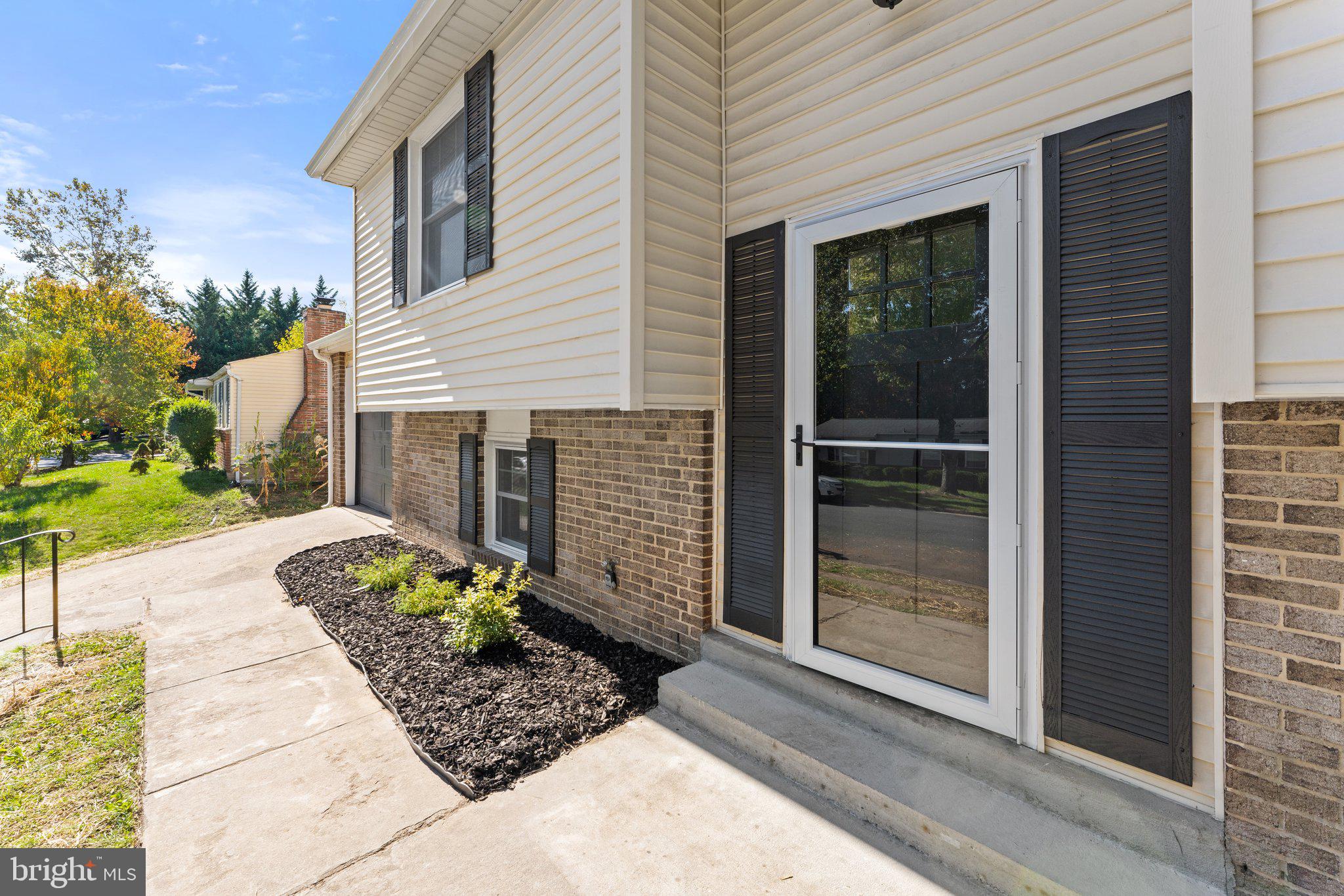 119 North Johnson Road Sterling, VA 20164 - Photo 4 of 41