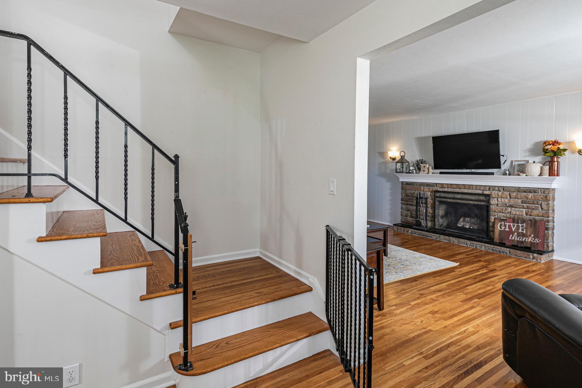 88 Mountainview Road Ewing, NJ 08628 - Photo 2 of 26