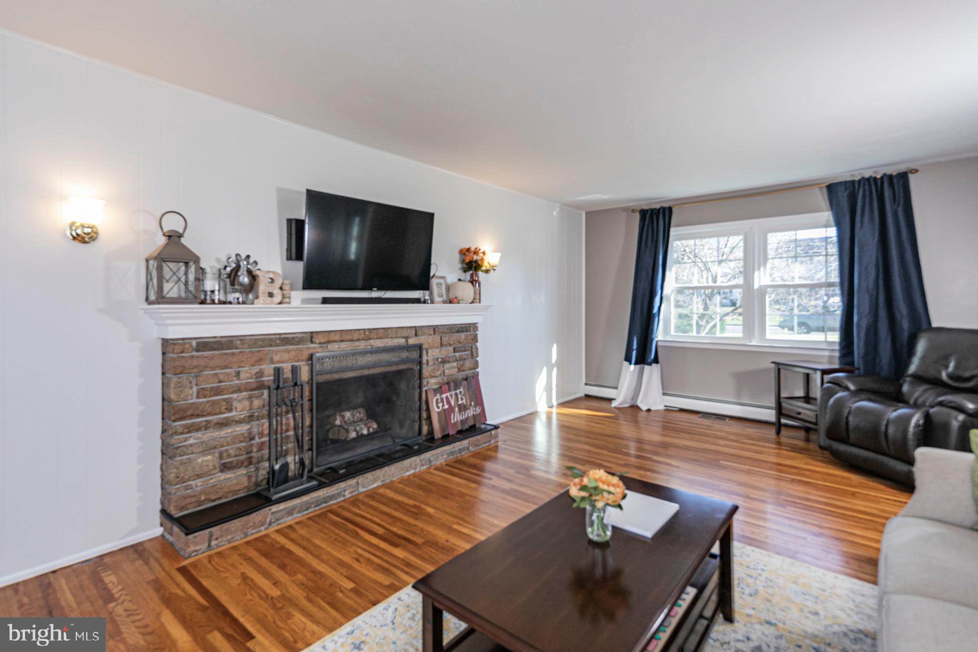 88 Mountainview Road Ewing, NJ 08628 - Photo 4 of 26