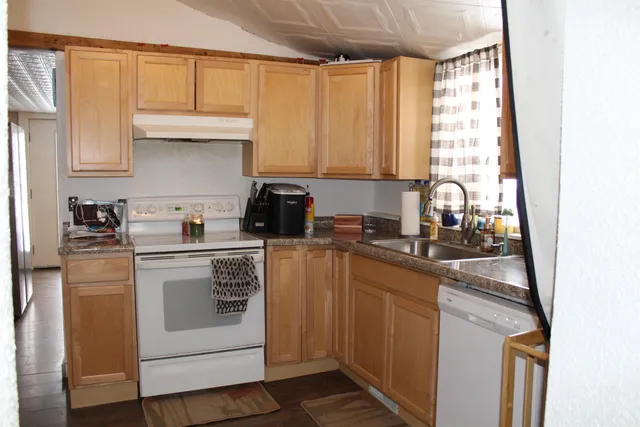 $150,000 | 767 Logan Street, Janesville, WI 53545