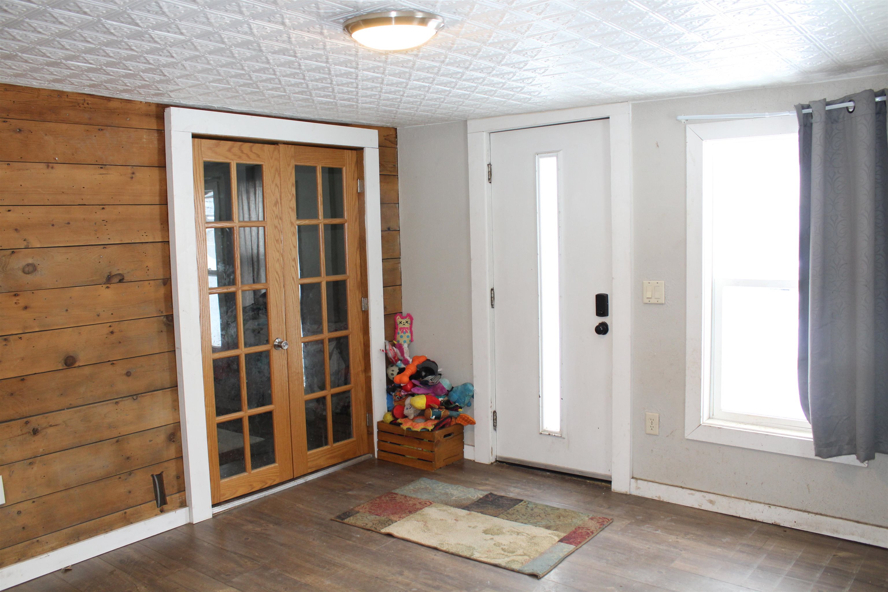 767 Logan Street Janesville, WI 53545 - Photo 2 of 24