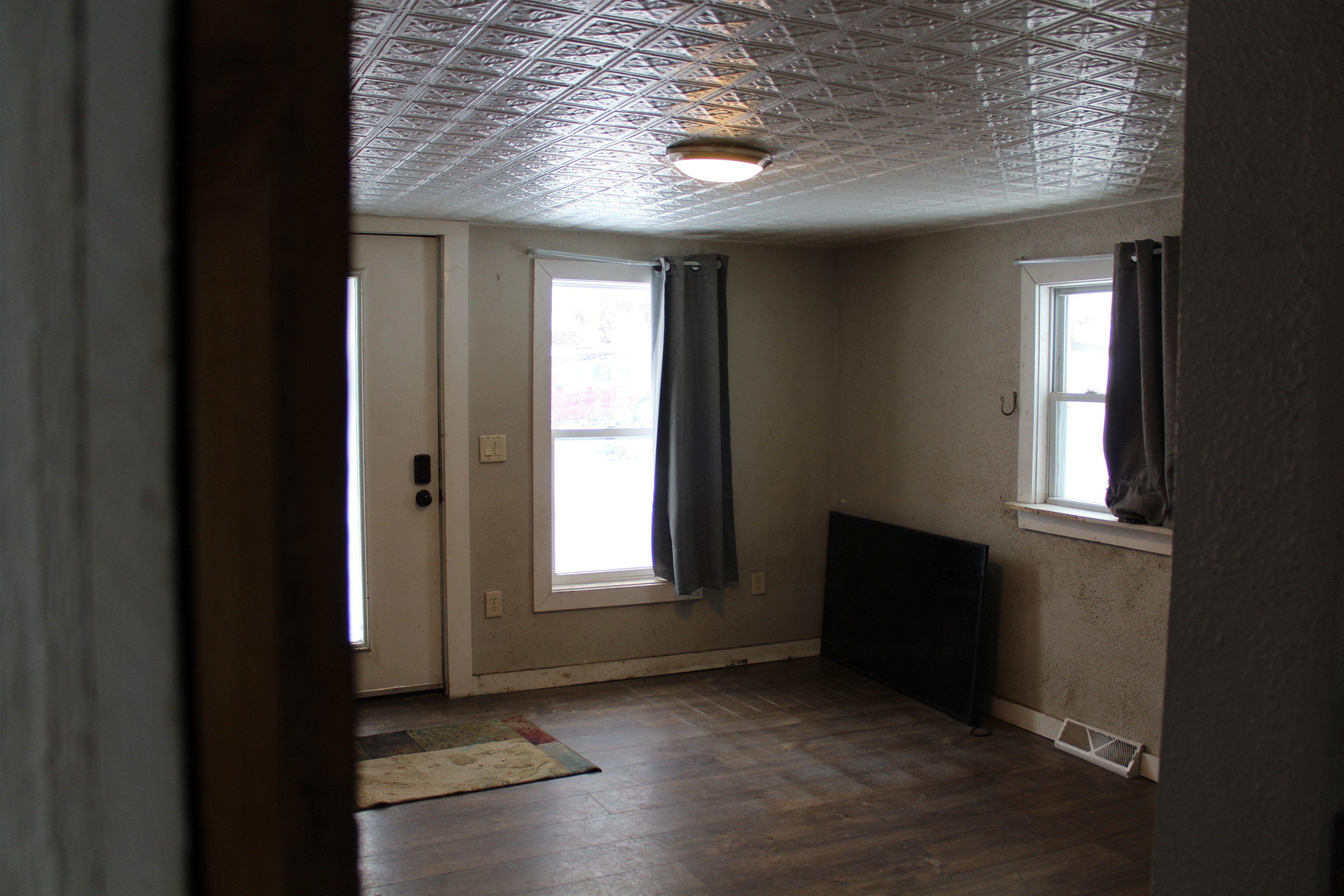 767 Logan Street Janesville, WI 53545 - Photo 3 of 24