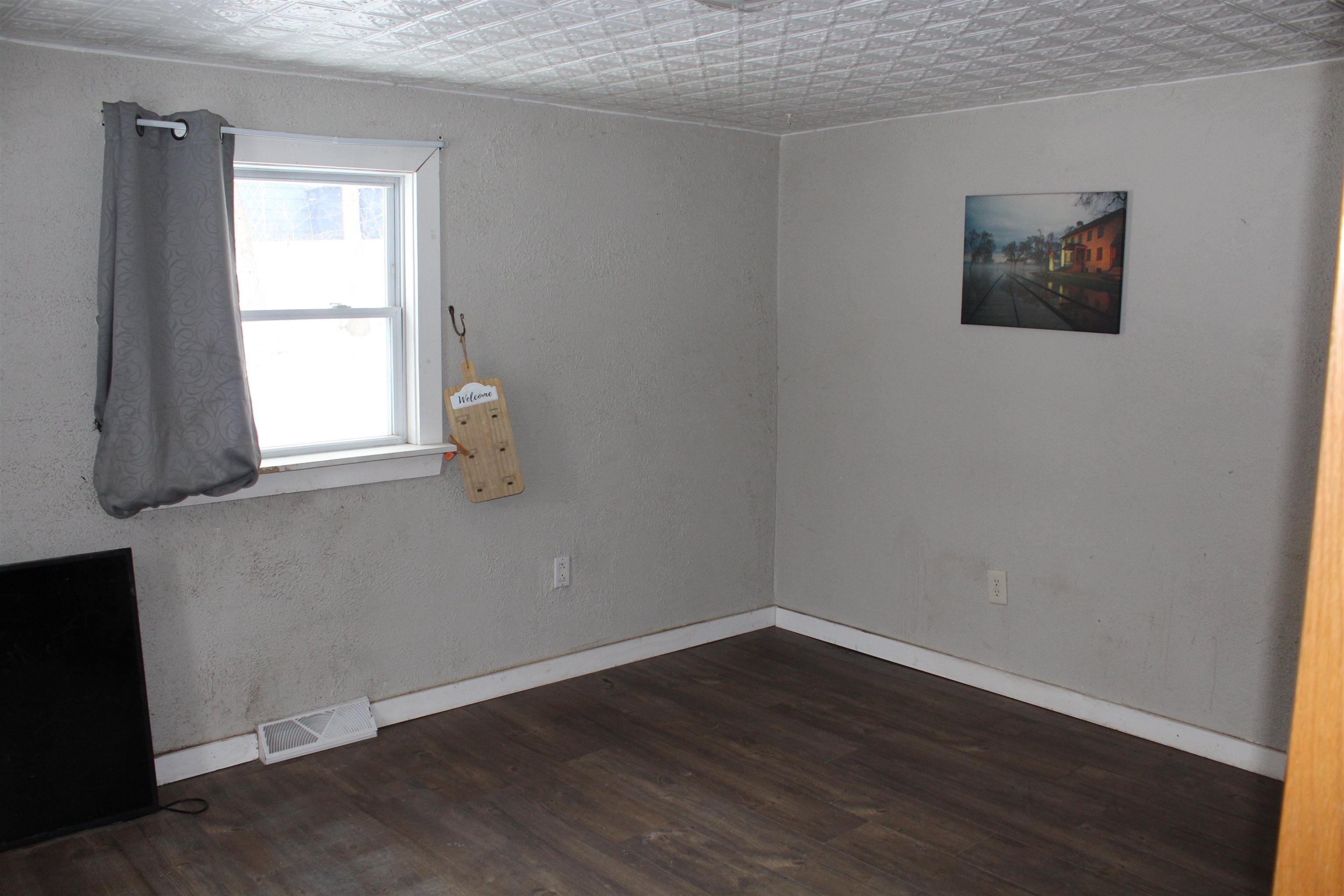 767 Logan Street Janesville, WI 53545 - Photo 4 of 24