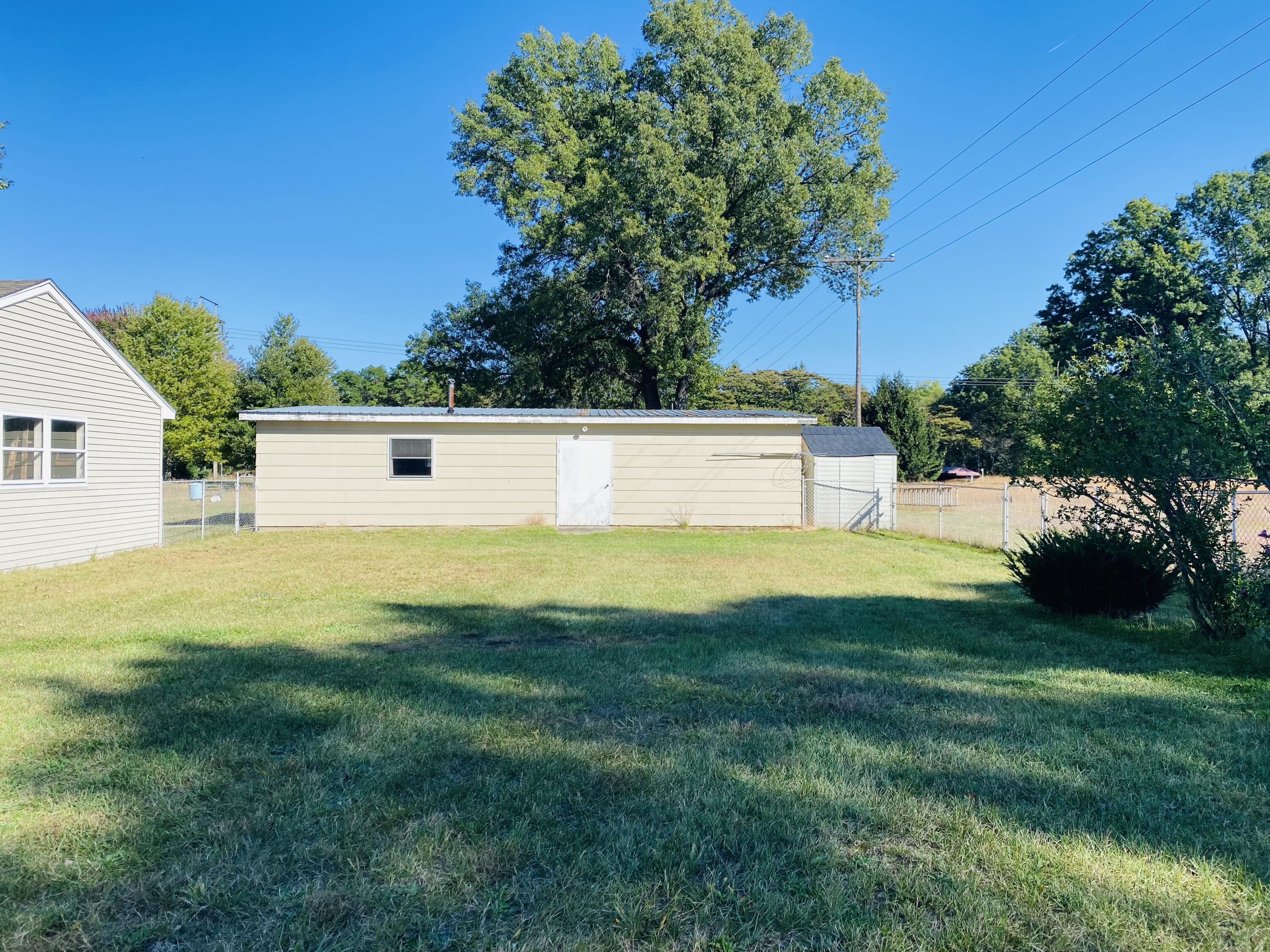 339 East Riley-Thompson Road Muskegon, MI 49445 - Photo 5 of 28 IMG_4502