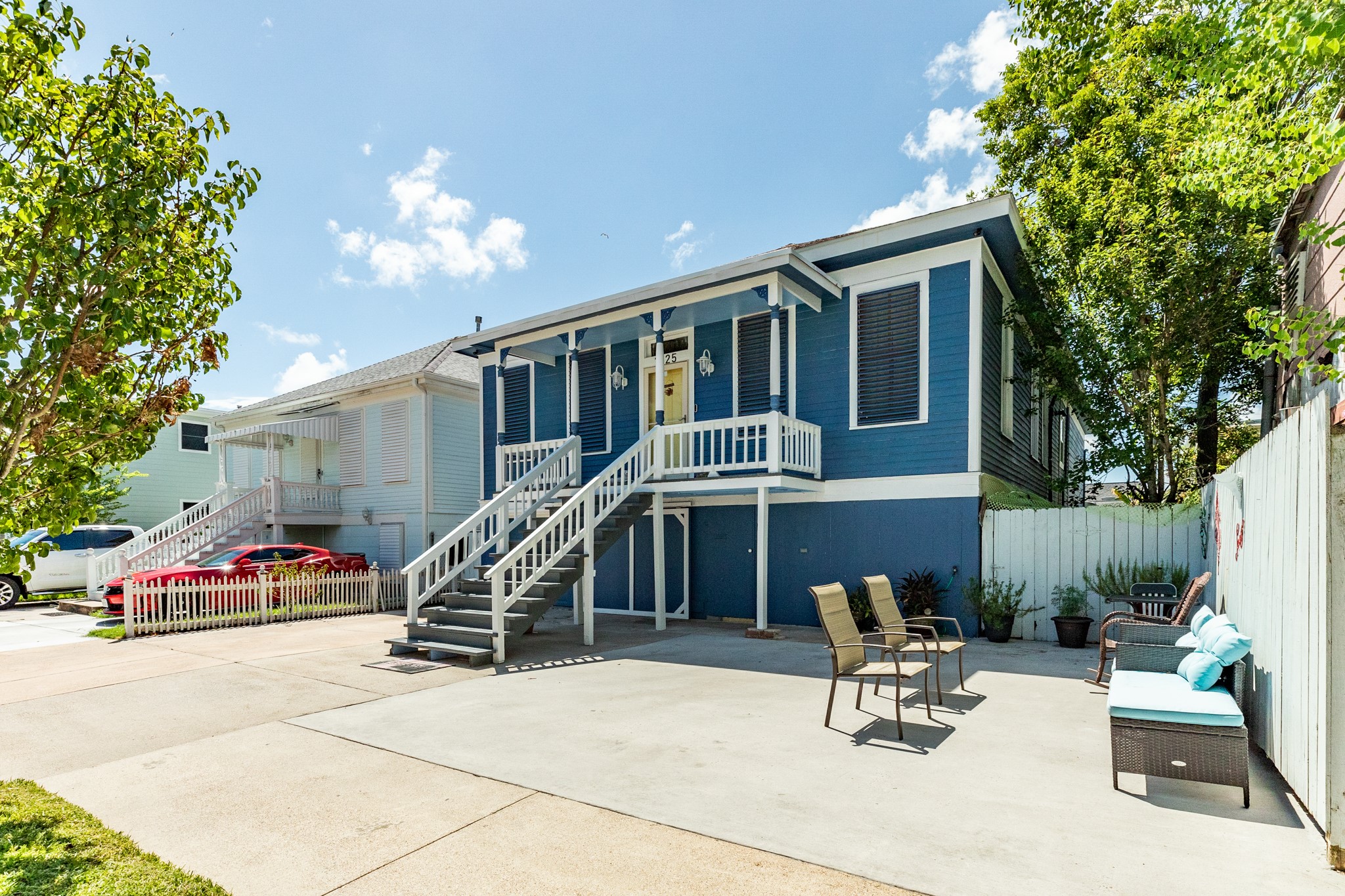 1625 Ave M 1/2 Galveston, TX 77550 - Photo 2 of 24 a view of a house with sitting area and furniture
