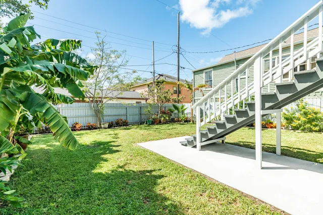 a view of an house with a park