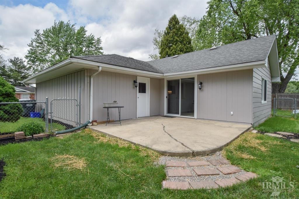 1604 South York Road Yorktown, IN 47396 - Photo 3 of 26 Gallery Image 3