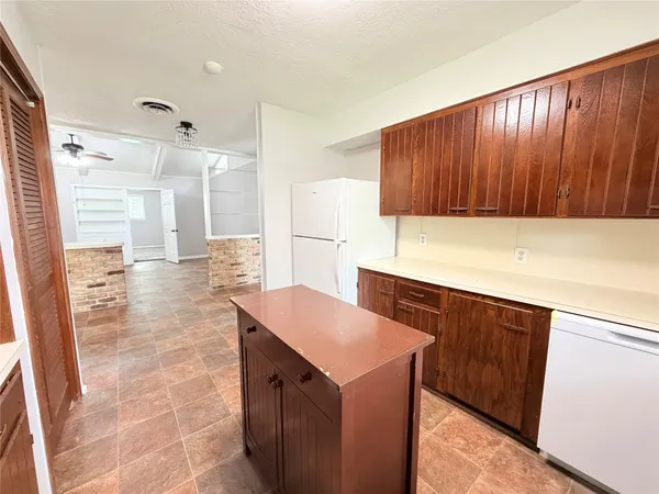 $2,660 | 20729 Canterbury Lane, Porter, TX 77365