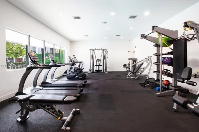 $3,550 | 4416 Northwest 9th Street, Unit 4416, Plantation, FL 33317