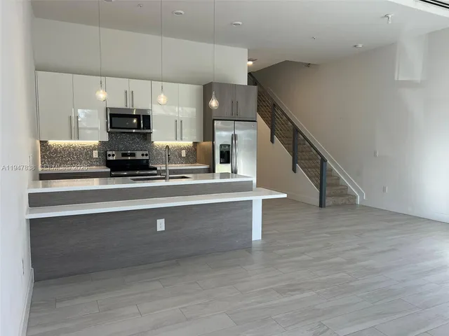 $3,550 | 4416 Northwest 9th Street, Unit 4416, Plantation, FL 33317