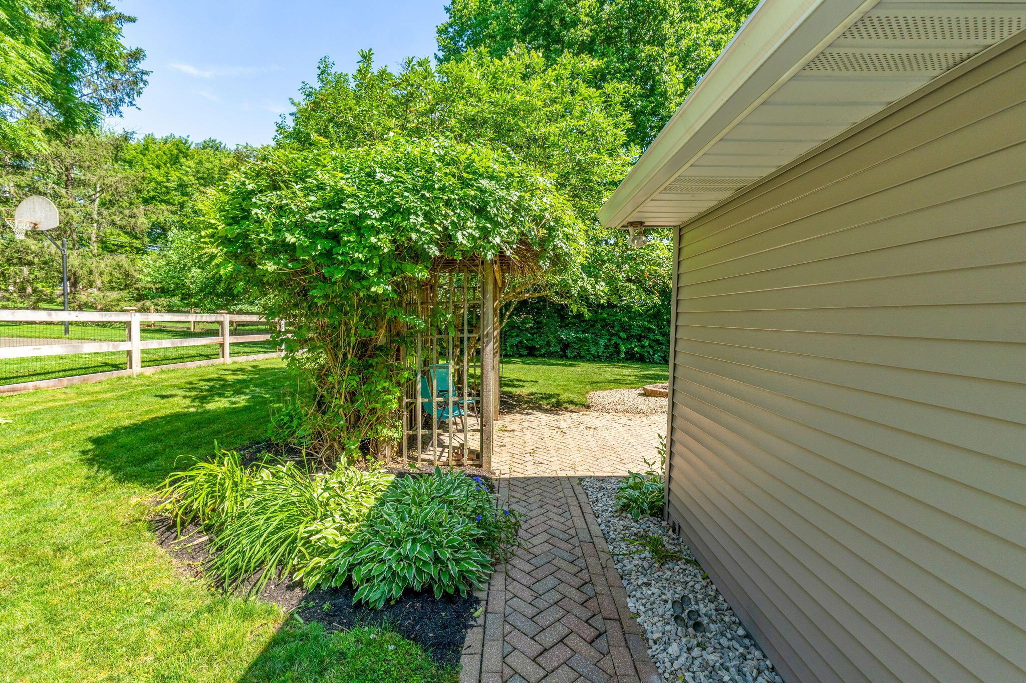 138 Somerset Road Delaware, OH 43015 - Photo 50 of 71 138 Somerset Rd (Exterior)-22