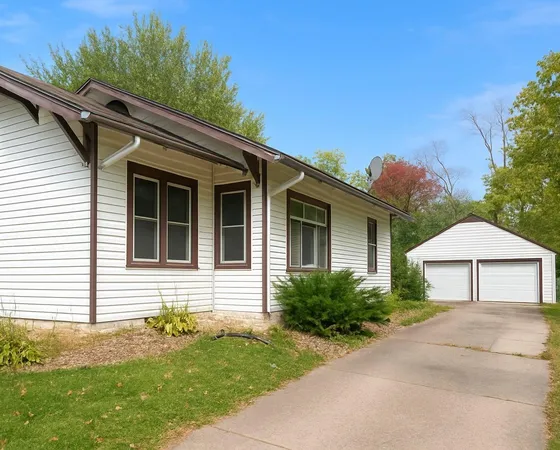 $125,000 | 414 8th Street Southeast, Waseca, MN 56093