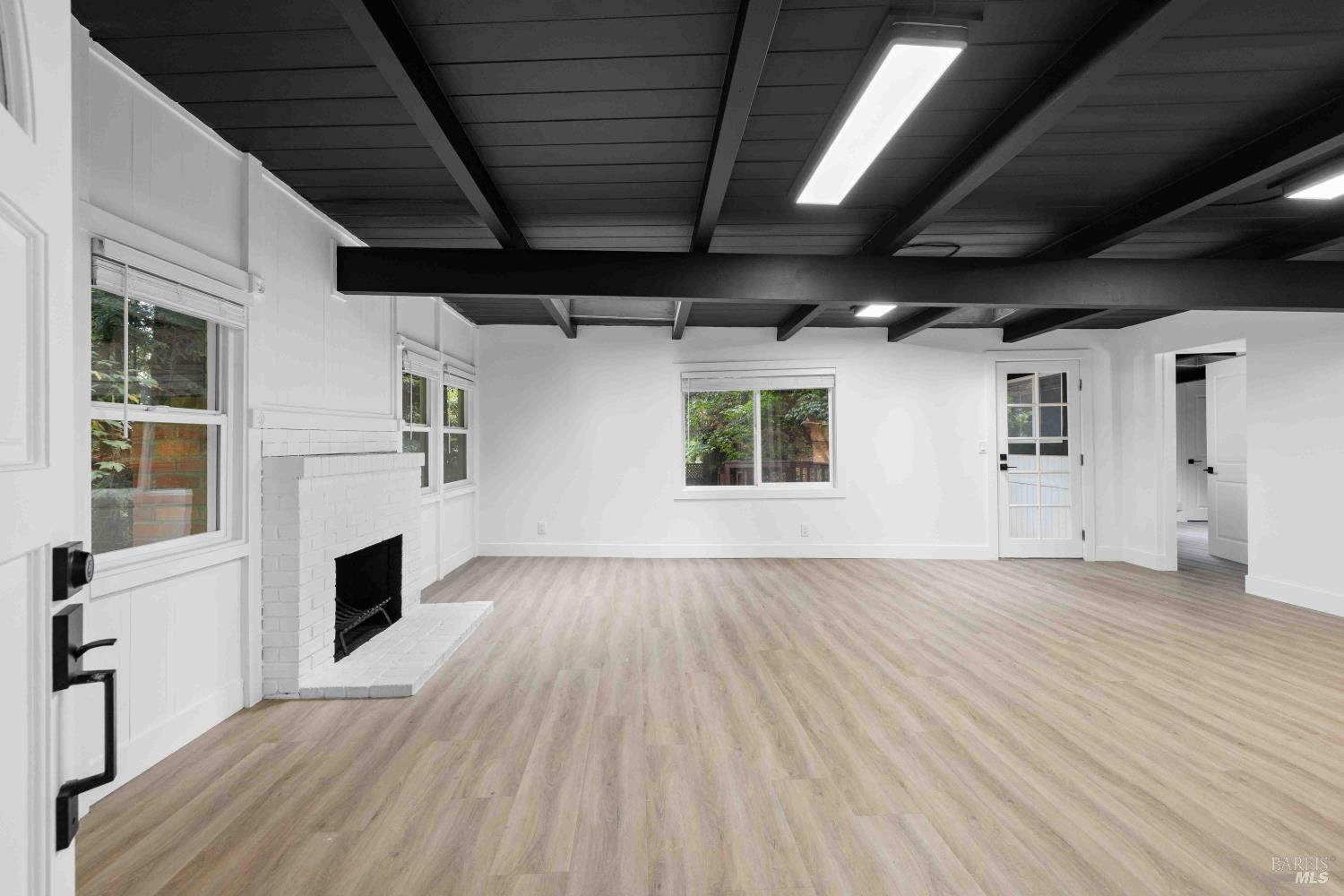 55 Park Road Woodacre, CA 94973 - Photo 6 of 41 Gallery Image 6