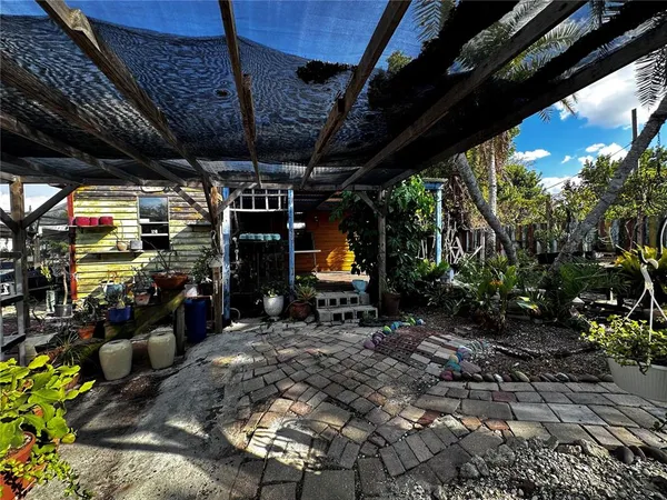 a view of outdoor space