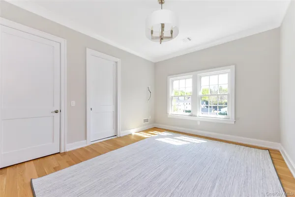 $10,800 | 601 Grist Mill Circle, Unit 601, Roslyn, NY 11576
