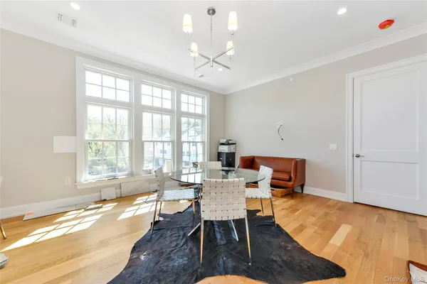 $10,800 | 601 Grist Mill Circle, Unit 601, Roslyn, NY 11576