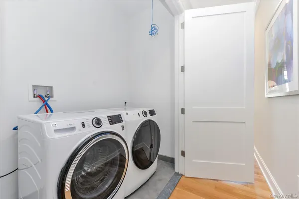 $10,800 | 601 Grist Mill Circle, Unit 601, Roslyn, NY 11576