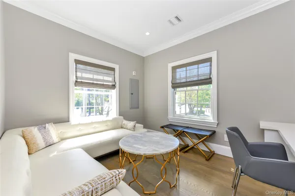 $10,800 | 601 Grist Mill Circle, Unit 601, Roslyn, NY 11576