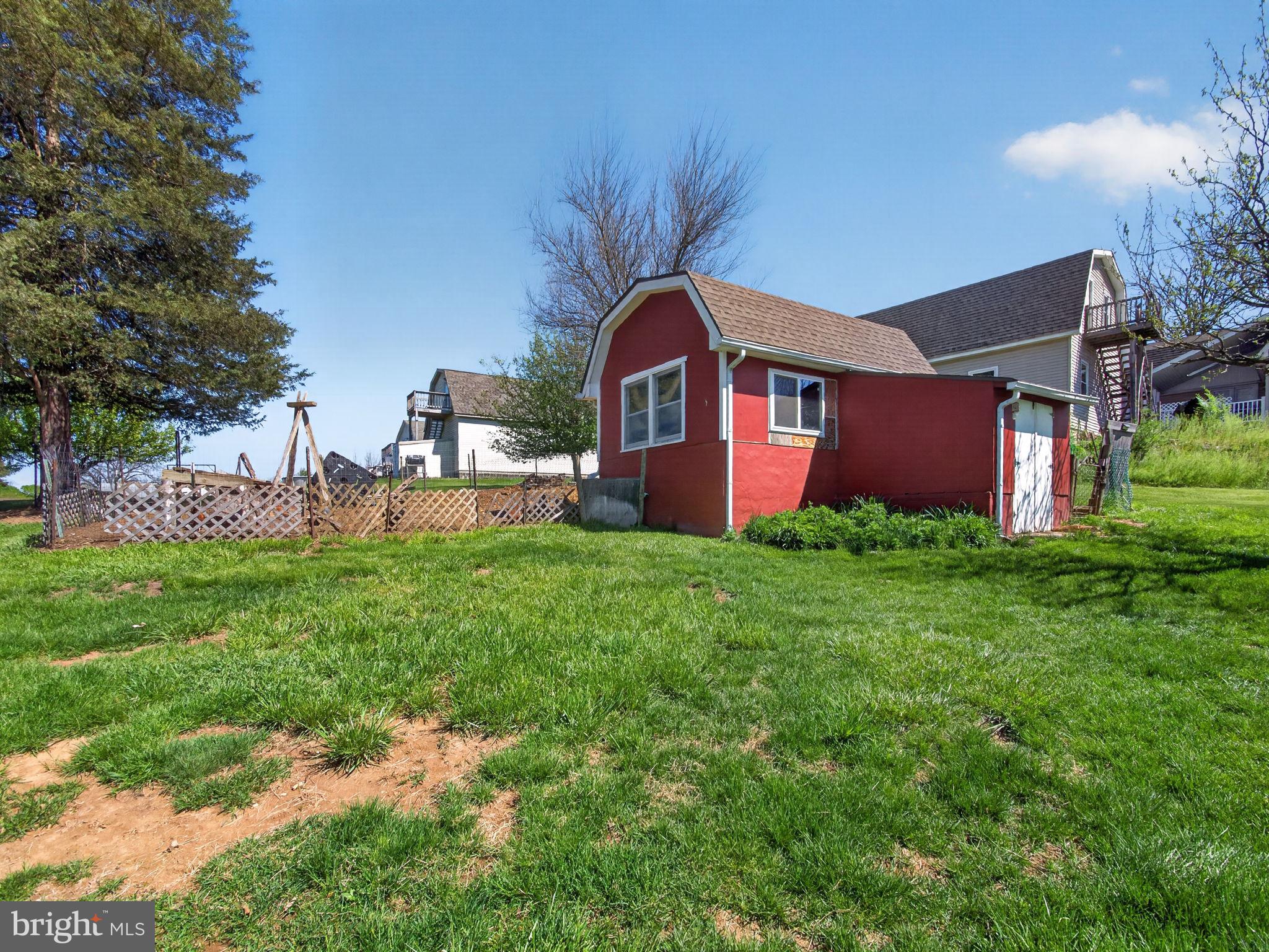 8275 Mertztown Road Alburtis, PA 18011 - Photo 18 of 53