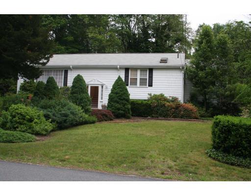 39 Old Pasture Road Cohasset, MA 02025 - Photo 2 of 18 Gallery Image 2