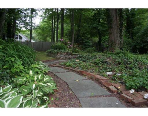 39 Old Pasture Road Cohasset, MA 02025 - Photo 4 of 18 Gallery Image 4