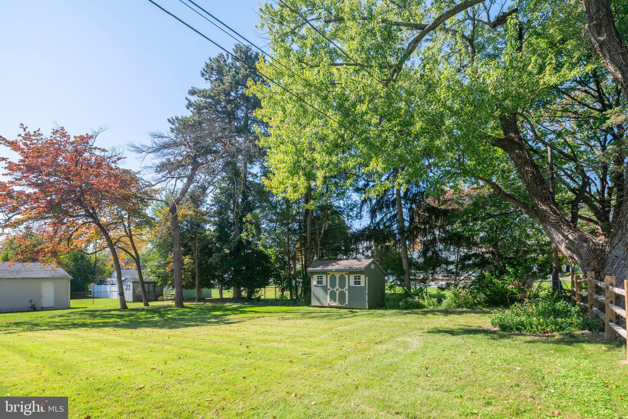 56 Worrell Drive Springfield, PA 19064 - Photo 3 of 33 Back yard