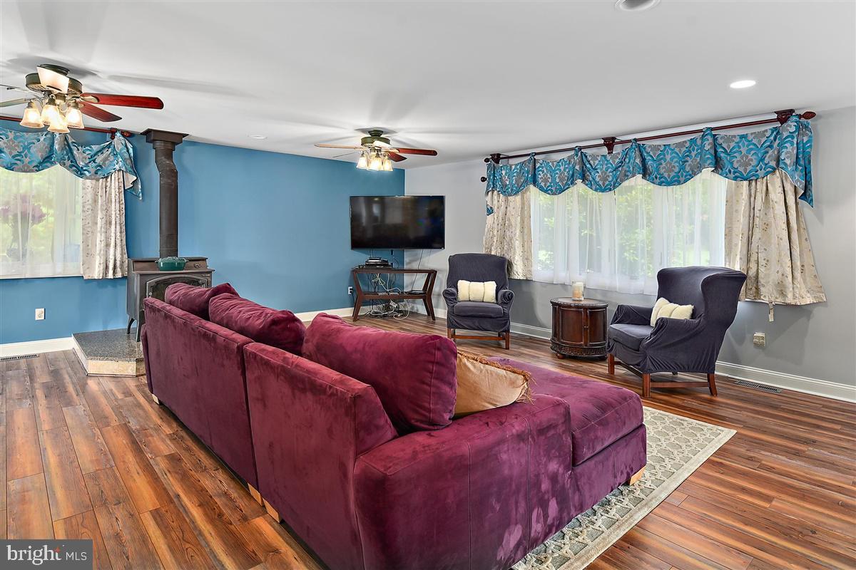 10304 Shingle Landing Road Bishopville, MD 21813 - Photo 5 of 78 Gallery Image 5