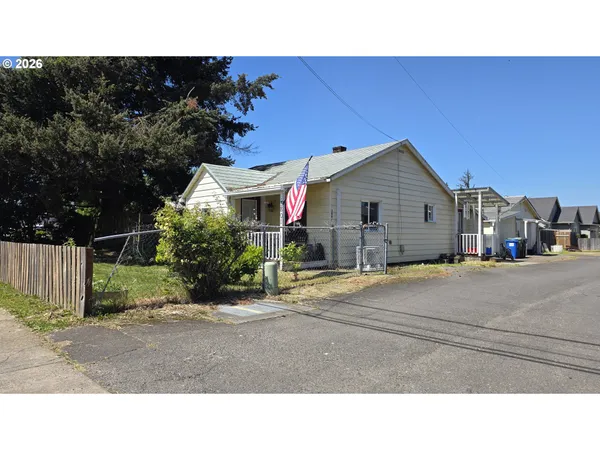 $349,900 | 3801 Dove Lane, Eugene, OR 97402