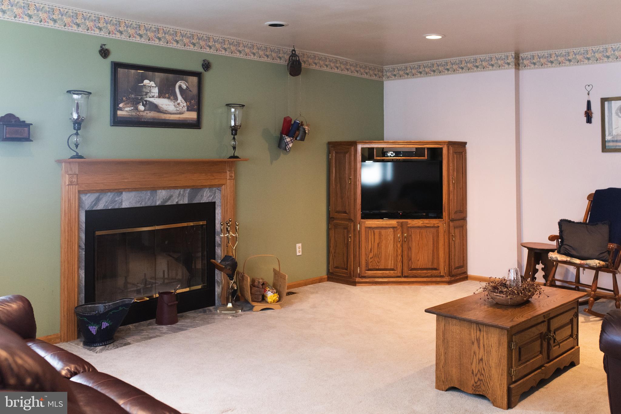 2048 Mill Road Norristown, PA 19403 - Photo 4 of 52 Living Room
