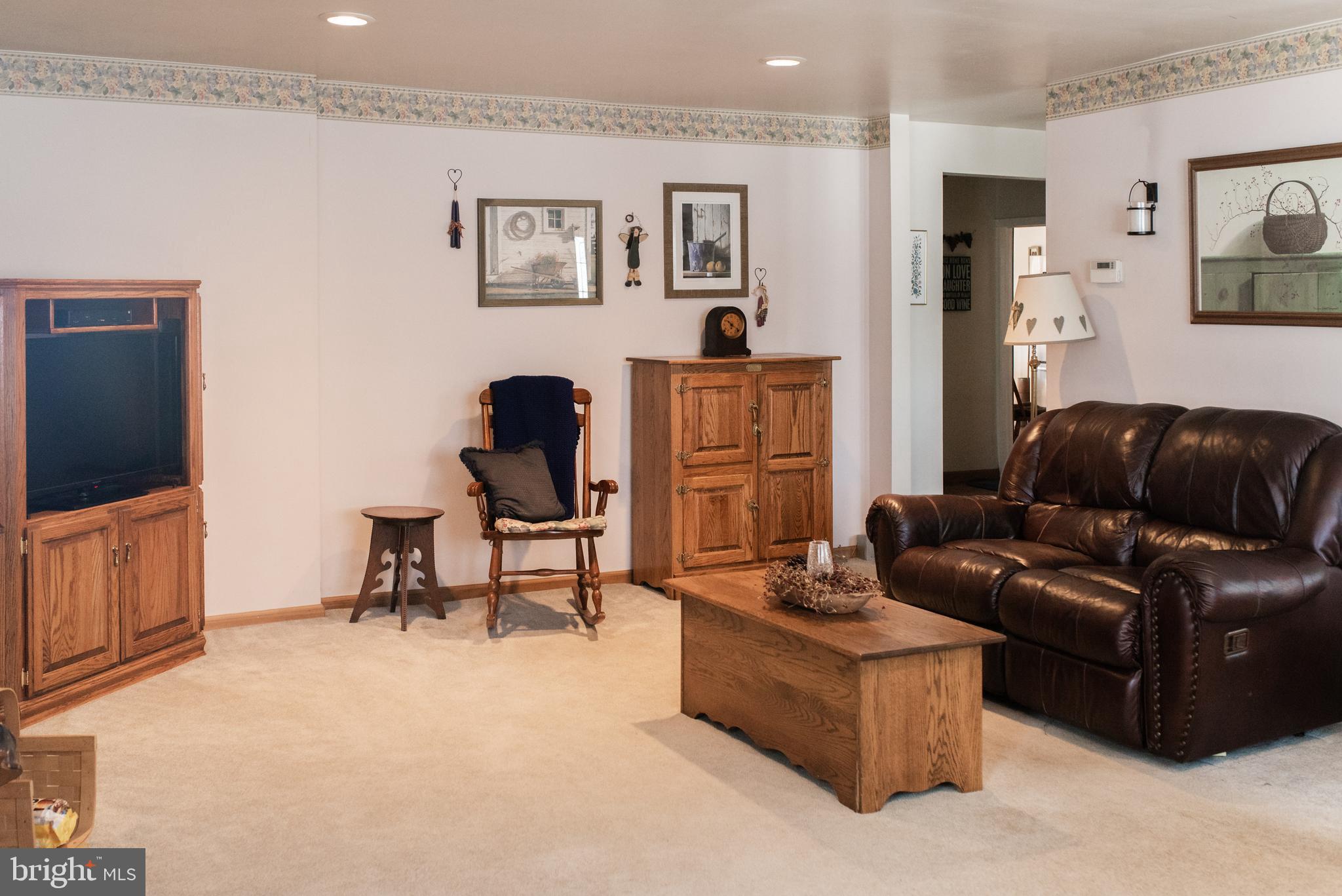 2048 Mill Road Norristown, PA 19403 - Photo 5 of 52 Living Room
