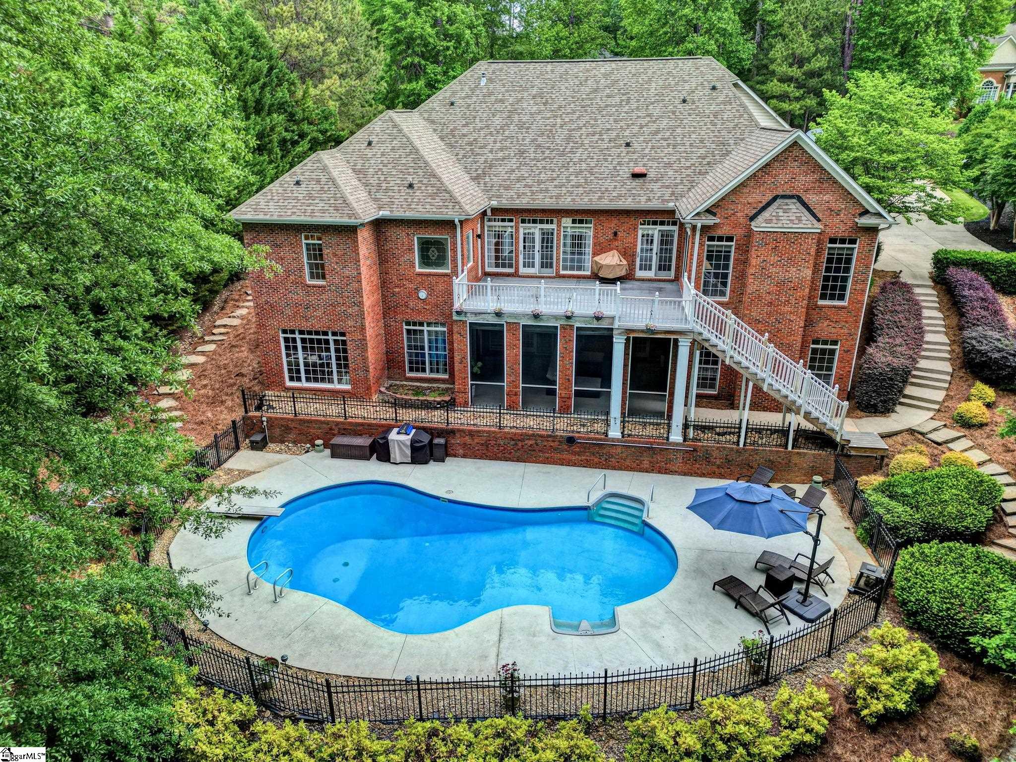 881 Inverness Circle Spartanburg, SC 29306 - Photo 2 of 36