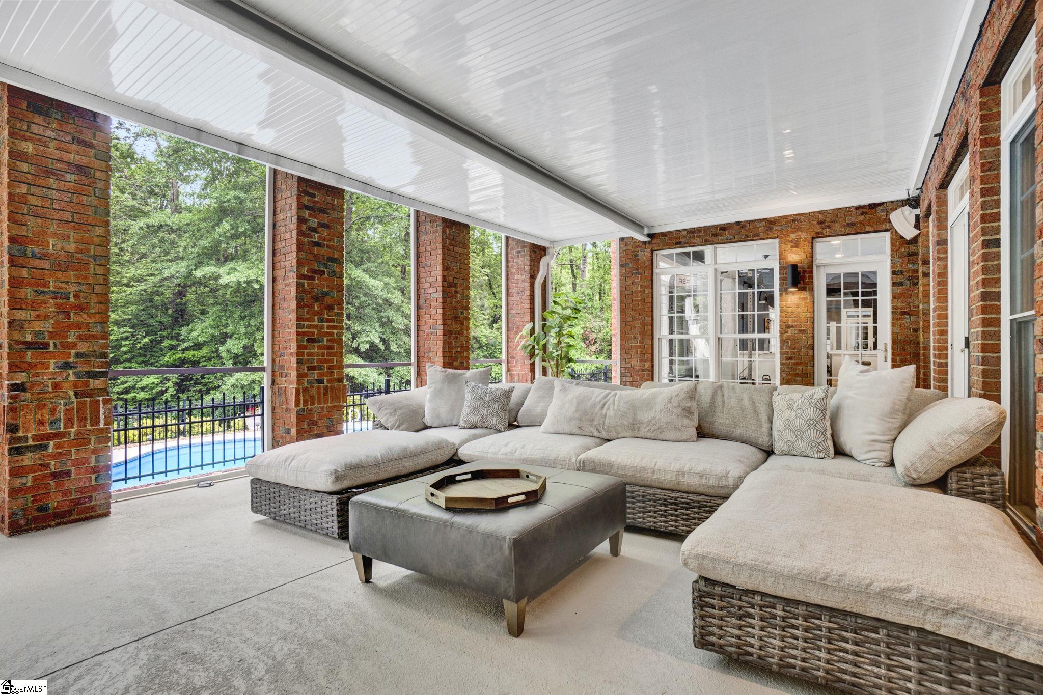 881 Inverness Circle Spartanburg, SC 29306 - Photo 5 of 36