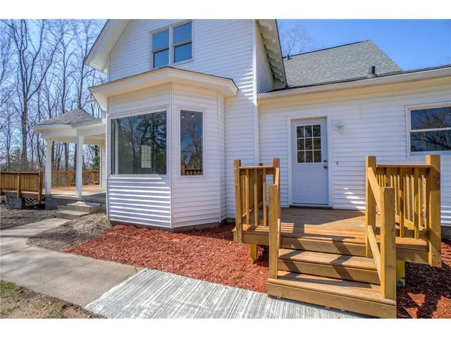 $2,800 | 442 Baer Drive, Hudson, WI 54016