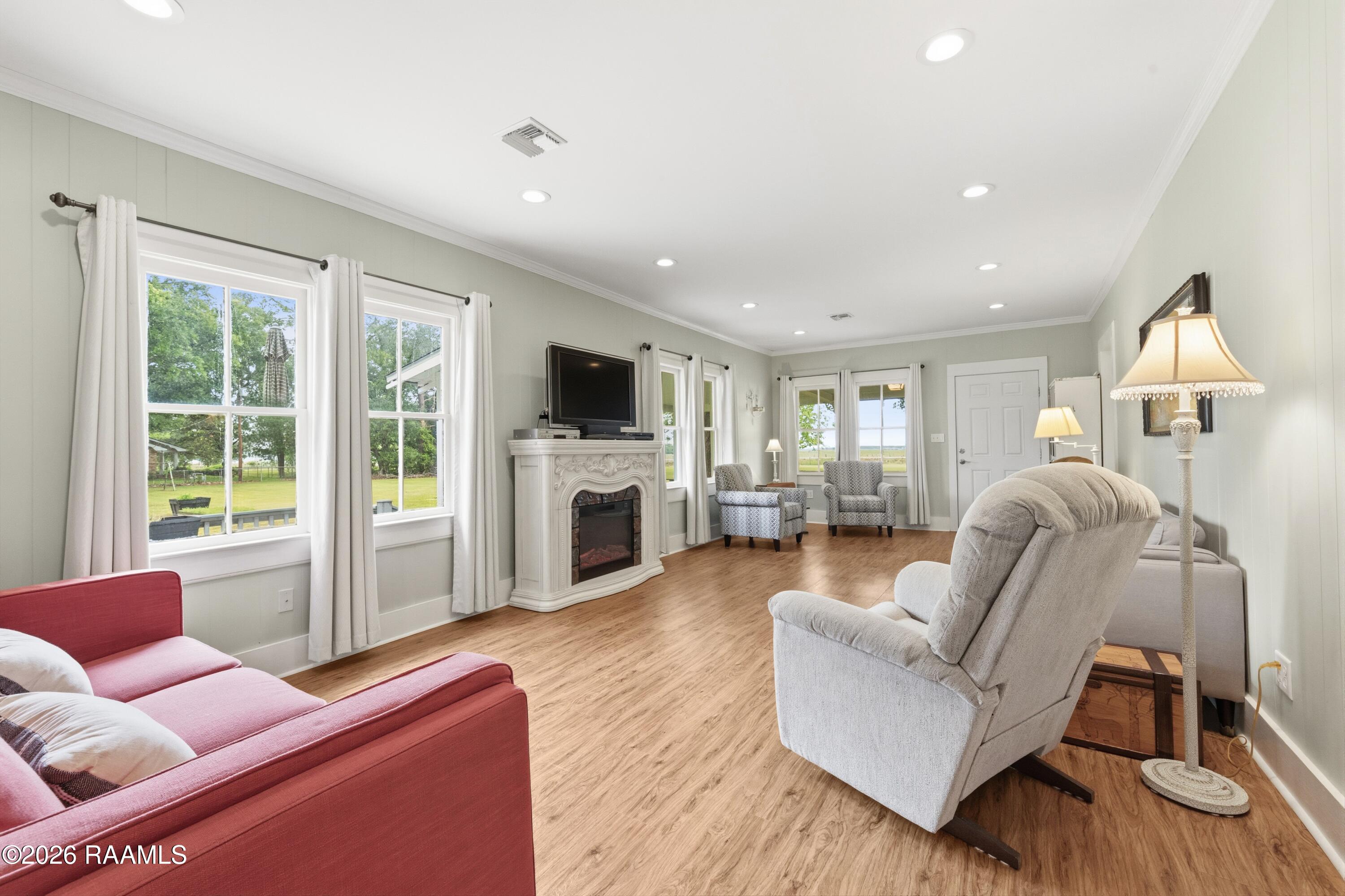 8512 Jefferson Island Road New Iberia, LA 70560 - Photo 5 of 37 8512JeffersonIsland-22
