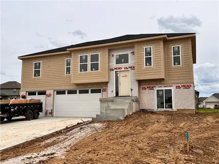 $393,900 | 806 West Shawhan Parkway, Lone Jack, MO 64086