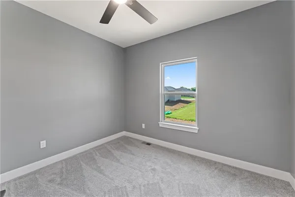 $399,900 | 806 West Shawhan Parkway, Lone Jack, MO 64086